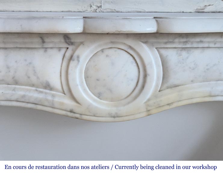 Louis XV style Pompadour model mantelpiece in Carrara marble, decorated with shells Louis XV style Pompadour model mantelpiece in Carrara marble, decorated with shells-1