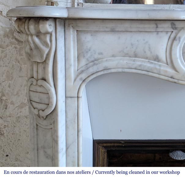 Louis XV style Pompadour model mantelpiece in Carrara marble, decorated with shells Louis XV style Pompadour model mantelpiece in Carrara marble, decorated with shells-3