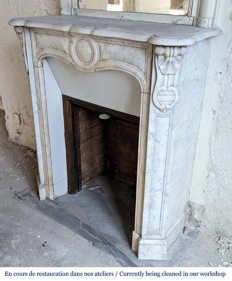 Louis XV style Pompadour model mantelpiece in Carrara marble, decorated with shells Louis XV style Pompadour model mantelpiece in Carrara marble, decorated with shells-5