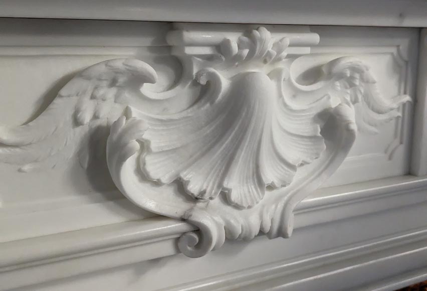 Napoleon III style mantelpiece in Statuario Carrara marble, with mantel top including a clock Napoleon III style mantelpiece in Statuario Carrara marble, with mantel top including a clock-4
