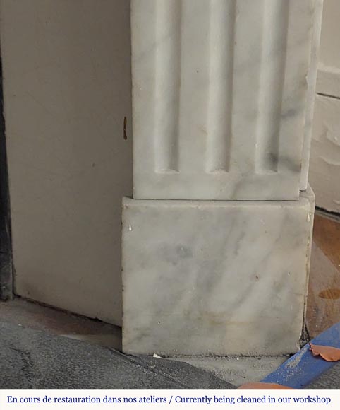 Louis XVI style mantel carved in Carrara marble Louis XVI style mantel carved in Carrara marble-7