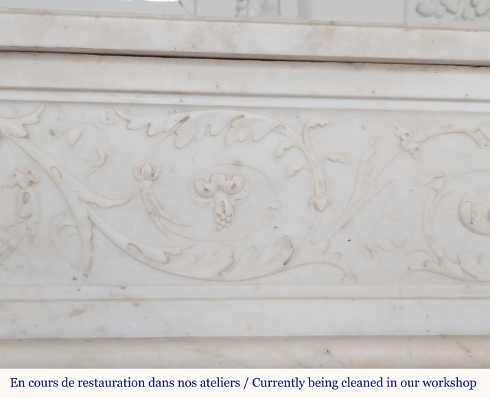 Large Louis XVI period statuary marble mantel with foliage décor Large Louis XVI period statuary marble mantel with foliage décor -3