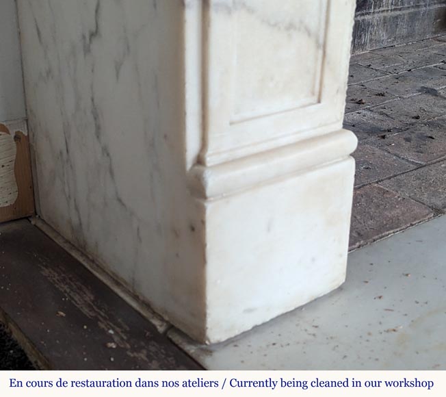 Large Louis XVI period statuary marble mantel with foliage décor Large Louis XVI period statuary marble mantel with foliage décor -8