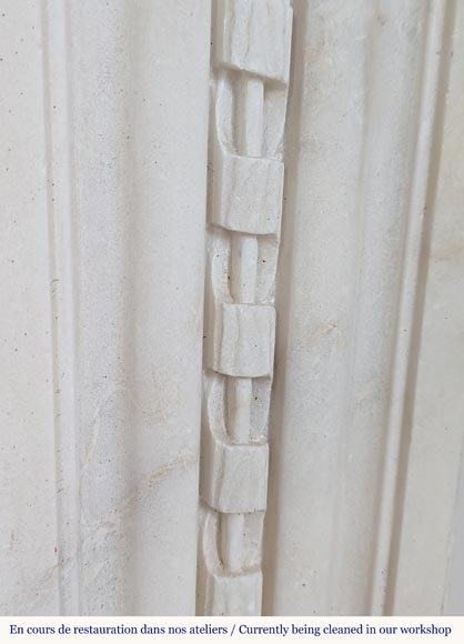 Louis XVI period mantel with pearls and carved ribbon Louis XVI period mantel with pearls and carved ribbon-9