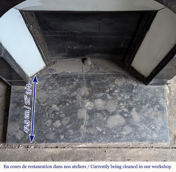 Restoration period arched mantel in black spotted marble Restoration period arched mantel in black spotted marble-8