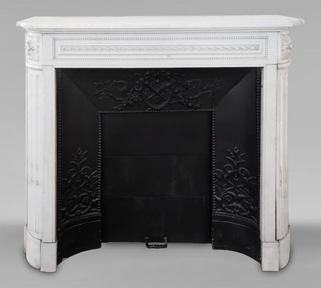 Louis XVI style Carrara marble mantel with rounded corners and pearl décor Louis XVI style Carrara marble mantel with rounded corners and pearl décor-0