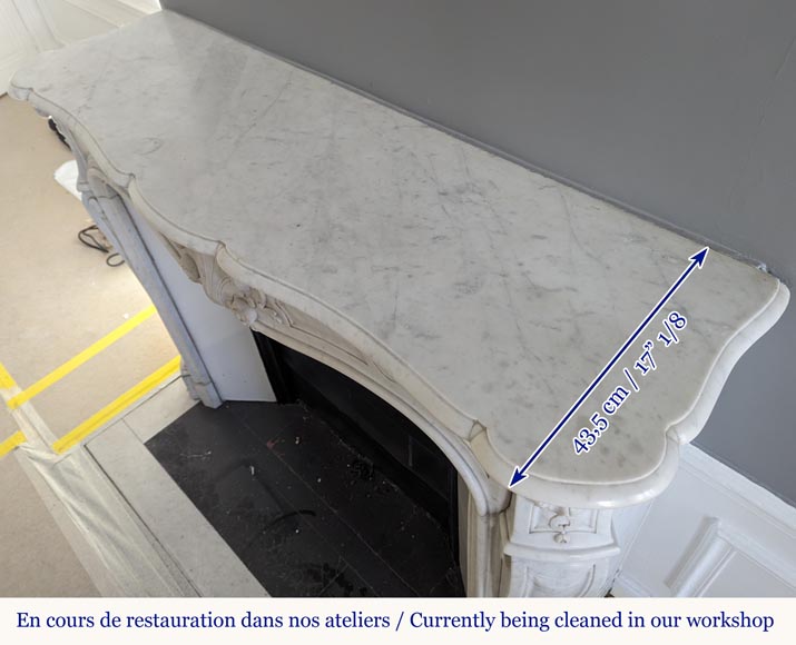 Louis XV style fireplace in Carrara marble decorated with a palmette Louis XV style fireplace in Carrara marble decorated with a palmette-10