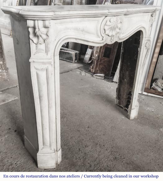 Louis XV style fireplace with three shells, in Carrara marble Louis XV style fireplace with three shells, in Carrara marble-3