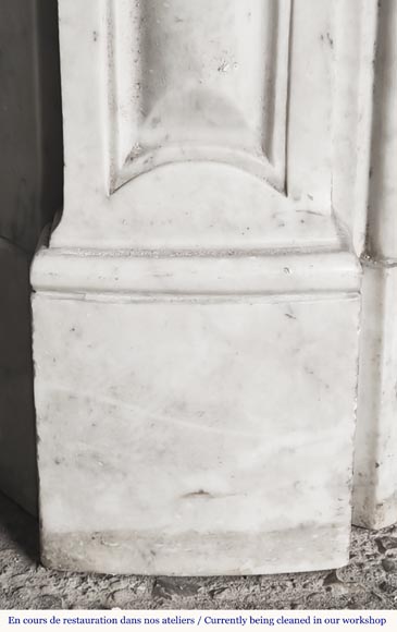 Louis XV style fireplace with three shells, in Carrara marble Louis XV style fireplace with three shells, in Carrara marble-5