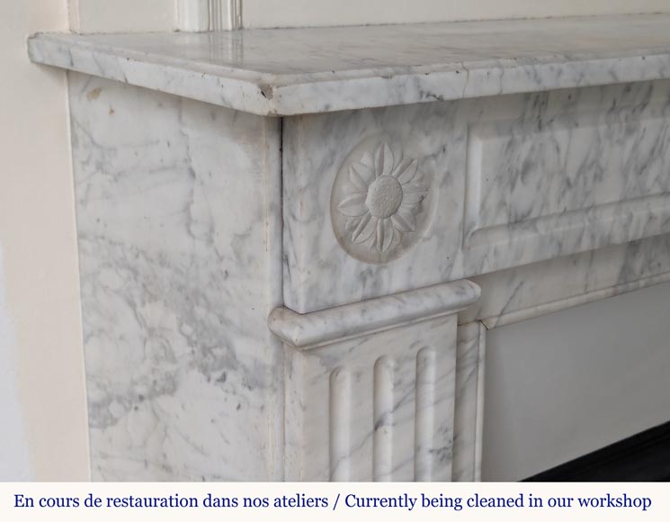 Louis XVI style mantel in veined Carrara marble with flower adorned heads Louis XVI style mantel in veined Carrara marble with flower adorned heads-3