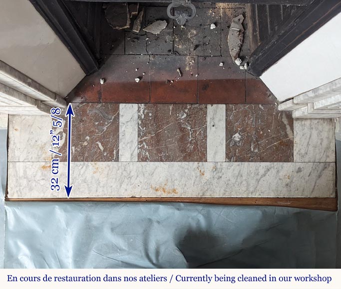 Louis XVI style mantel in veined Carrara marble with flower adorned heads Louis XVI style mantel in veined Carrara marble with flower adorned heads-8