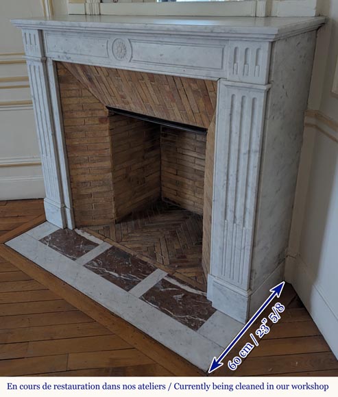 Louis XVI style mantel in Carrara marble adorned with a sunflower Louis XVI style mantel in Carrara marble adorned with a sunflower-5