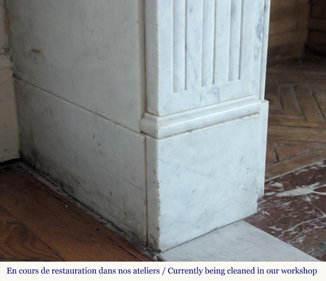 Louis XVI style mantel in Carrara marble adorned with a sunflower Louis XVI style mantel in Carrara marble adorned with a sunflower-4