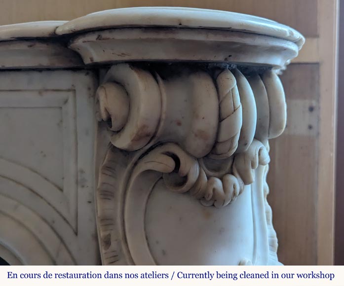 Louis XV style mantel in Carrara marble richly carved with foliage Louis XV style mantel in Carrara marble richly carved with foliage-12