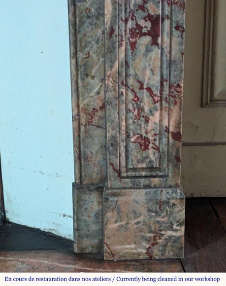 Napoleon III style mantel with modillions carved in Enjugerais marble Napoleon III style mantel with modillions carved in Enjugerais marble-8