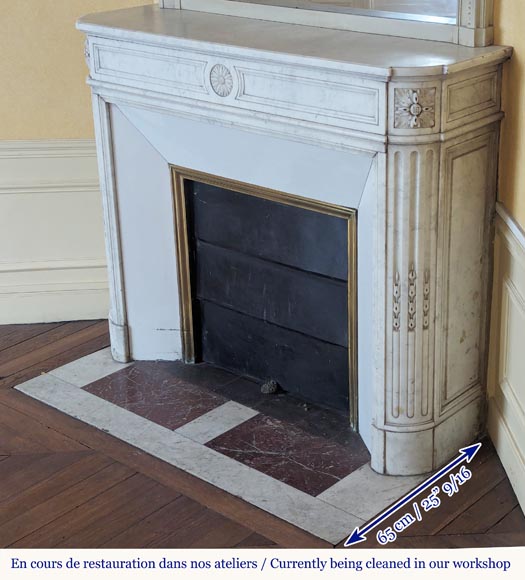 Louis XVI style Carrara marble mantel with rounded corners adorned with a sunflower flower Louis XVI style Carrara marble mantel with rounded corners adorned with a sunflower flower-7