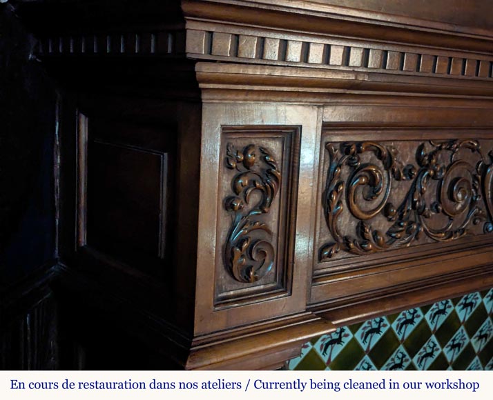 Neo-Renaissance style mantel in carved walnut wood adorned with a salamander Neo-Renaissance style mantel in carved walnut wood adorned with a salamander-6