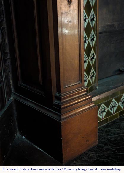 Neo-Renaissance style mantel in carved walnut wood adorned with a salamander Neo-Renaissance style mantel in carved walnut wood adorned with a salamander-7