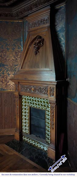 Neo-Renaissance style mantel in carved walnut wood adorned with a salamander Neo-Renaissance style mantel in carved walnut wood adorned with a salamander-8