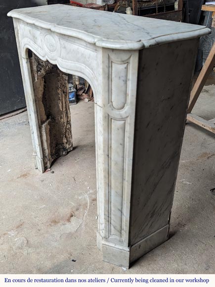 Louis XV style Pompadour mantel in Carrara marble Louis XV style Pompadour mantel in Carrara marble-5