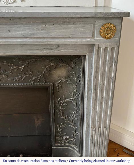 Louis XVI style Turquin marble mantel adorned with bronze sunflowers Louis XVI style Turquin marble mantel adorned with bronze sunflowers-5