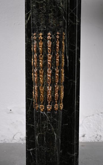 Louis XVI style mantel in Vert de Mer marble with detached columns Louis XVI style mantel in Vert de Mer marble with detached columns-8