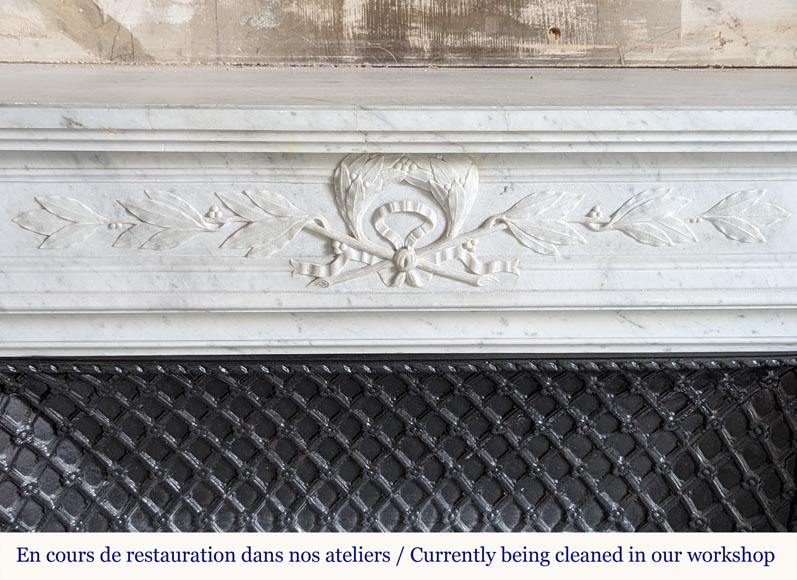Louis XVI style mantel in Carrara marble adorned with a laurel wreath Louis XVI style mantel in Carrara marble adorned with a laurel wreath-1