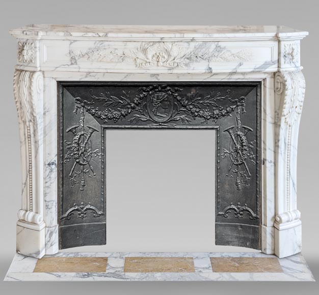 Curved Louis XVI style mantel in Arabescato marble decorated with a laurel wreath Curved Louis XVI style mantel in Arabescato marble decorated with a laurel wreath-0