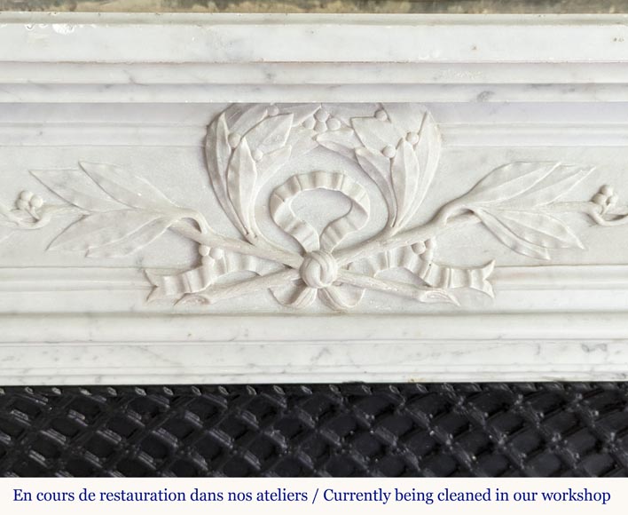 Louis XVI style Carrara marble mantel decorated with a laurel wreath Louis XVI style Carrara marble mantel decorated with a laurel wreath-1