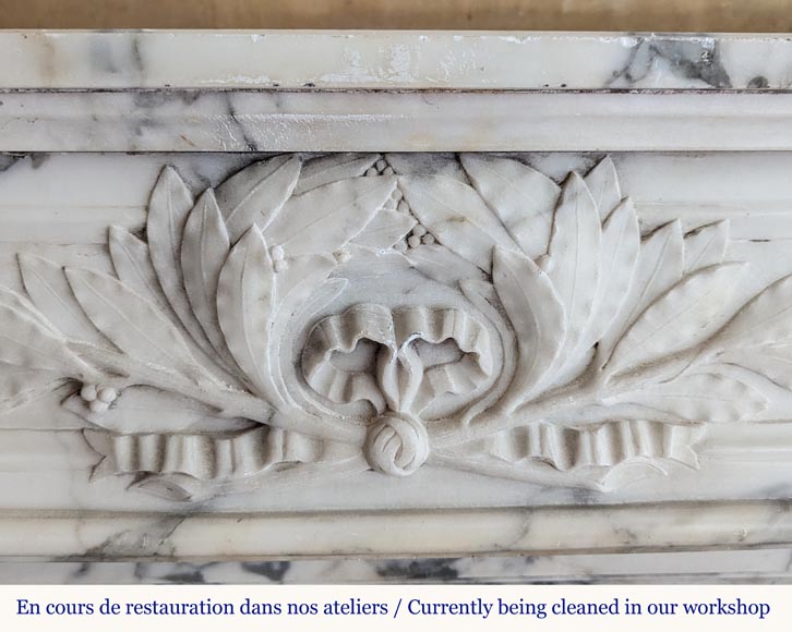 Curved Louis XVI style mantel in Arabescato marble decorated with a laurel wreath Curved Louis XVI style mantel in Arabescato marble decorated with a laurel wreath-1