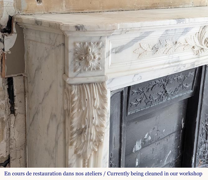 Curved Louis XVI style mantel in Arabescato marble decorated with a laurel wreath Curved Louis XVI style mantel in Arabescato marble decorated with a laurel wreath-5