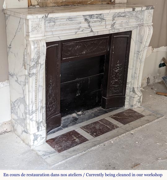 Louis XVI style mantel in Arabescato marble decorated with a frieze of pearls Louis XVI style mantel in Arabescato marble decorated with a frieze of pearls-2