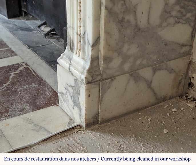 Louis XVI style mantel in Arabescato marble decorated with a frieze of pearls Louis XVI style mantel in Arabescato marble decorated with a frieze of pearls-7