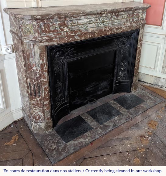 Louis XVI style mantel with rounded corners and bronze ornaments Louis XVI style mantel with rounded corners and bronze ornaments-3