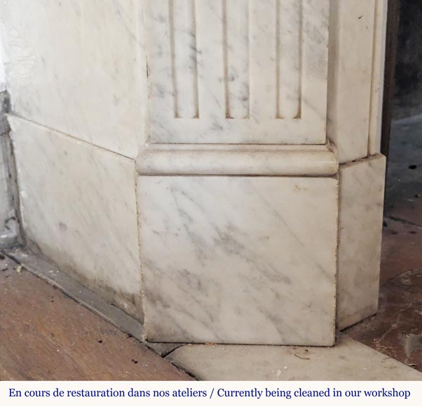 Louis XVI style mantel in Carrara marble adorned with a laurel wreath Louis XVI style mantel in Carrara marble adorned with a laurel wreath-5