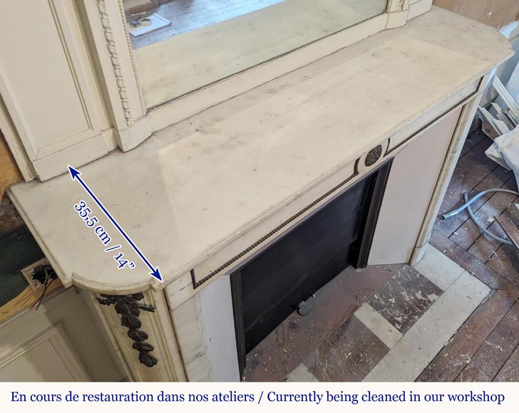 Louis XVI style mantel with rounded corners in statuary marble decorated in bronze Louis XVI style mantel with rounded corners in statuary marble decorated in bronze-9