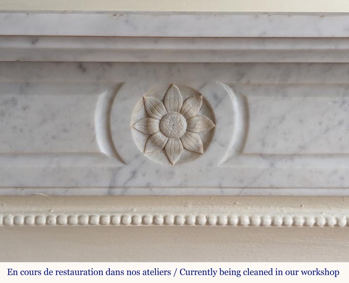 Louis XVI style mantel in Carrara marble adorned with a sunflower flower Louis XVI style mantel in Carrara marble adorned with a sunflower flower-1