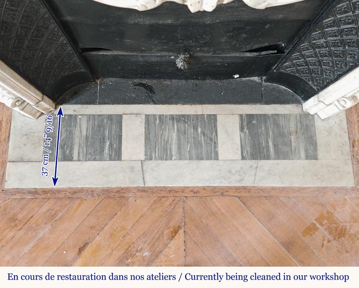 Highly Carved Louis XV-style mantel in Carrara marble Highly Carved Louis XV-style mantel in Carrara marble-11