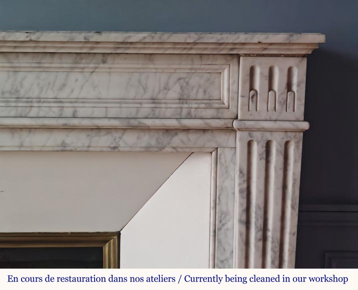 Louis XVI style molded mantel in veined Carrara marble Louis XVI style molded mantel in veined Carrara marble-6