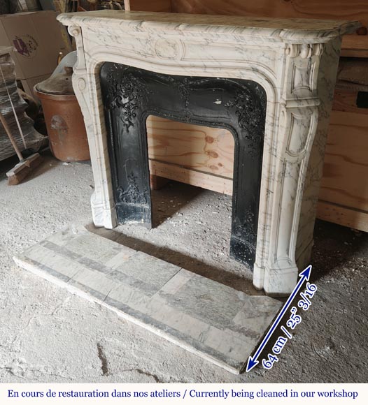 Curved Louis XV style Pompadour mantel in Arabescato marble Curved Louis XV style Pompadour mantel in Arabescato marble-5