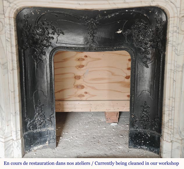 Curved Louis XV style Pompadour mantel in Arabescato marble Curved Louis XV style Pompadour mantel in Arabescato marble-8