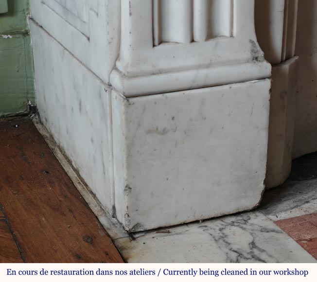 Louis XVI style mantel with acanthus leaf carved in half statuary Carrara marble Louis XVI style mantel with acanthus leaf carved in half statuary Carrara marble-5