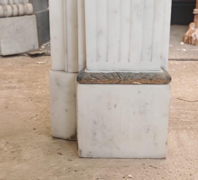 Louis XVI style semi-statuary marble mantel decorated with bronze garlands Louis XVI style semi-statuary marble mantel decorated with bronze garlands-9