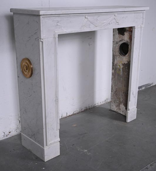 Small Louis XVI style mantel with carved drapery in carrare marble Small Louis XVI style mantel with carved drapery in carrare marble-3