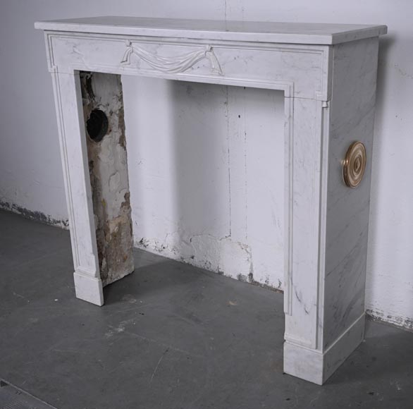 Small Louis XVI style mantel with carved drapery in carrare marble Small Louis XVI style mantel with carved drapery in carrare marble-6