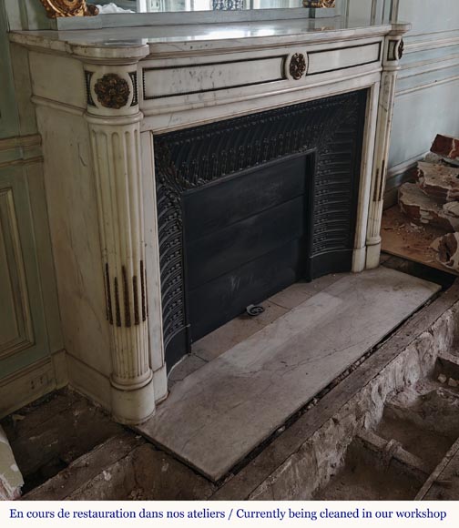 Louis XVI style curved mantel with half columns carved in half statuary marble with bronze décor Louis XVI style curved mantel with half columns carved in half statuary marble with bronze décor-3