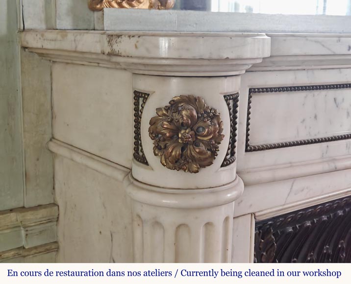 Louis XVI style curved mantel with half columns carved in half statuary marble with bronze décor Louis XVI style curved mantel with half columns carved in half statuary marble with bronze décor-4