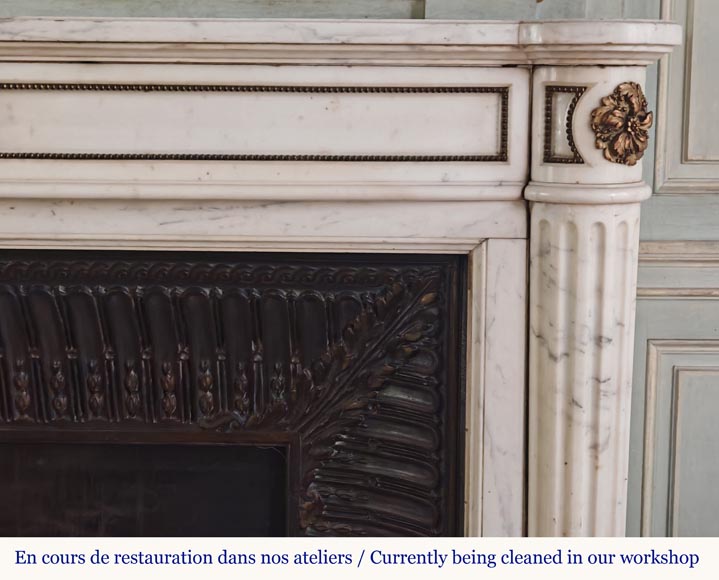 Louis XVI style curved mantel with half columns carved in half statuary marble with bronze décor Louis XVI style curved mantel with half columns carved in half statuary marble with bronze décor-9