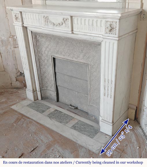 Louis XVI style semi-statuary marble mantel adorned with a frieze of flowers Louis XVI style semi-statuary marble mantel adorned with a frieze of flowers-6