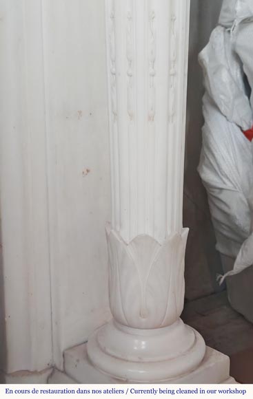 Large Louis XVI-style mantel with Corinthian columns Large Louis XVI-style mantel with Corinthian columns-11